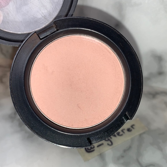 Tenderling MAC Powder Blush - Picture 2 of 13